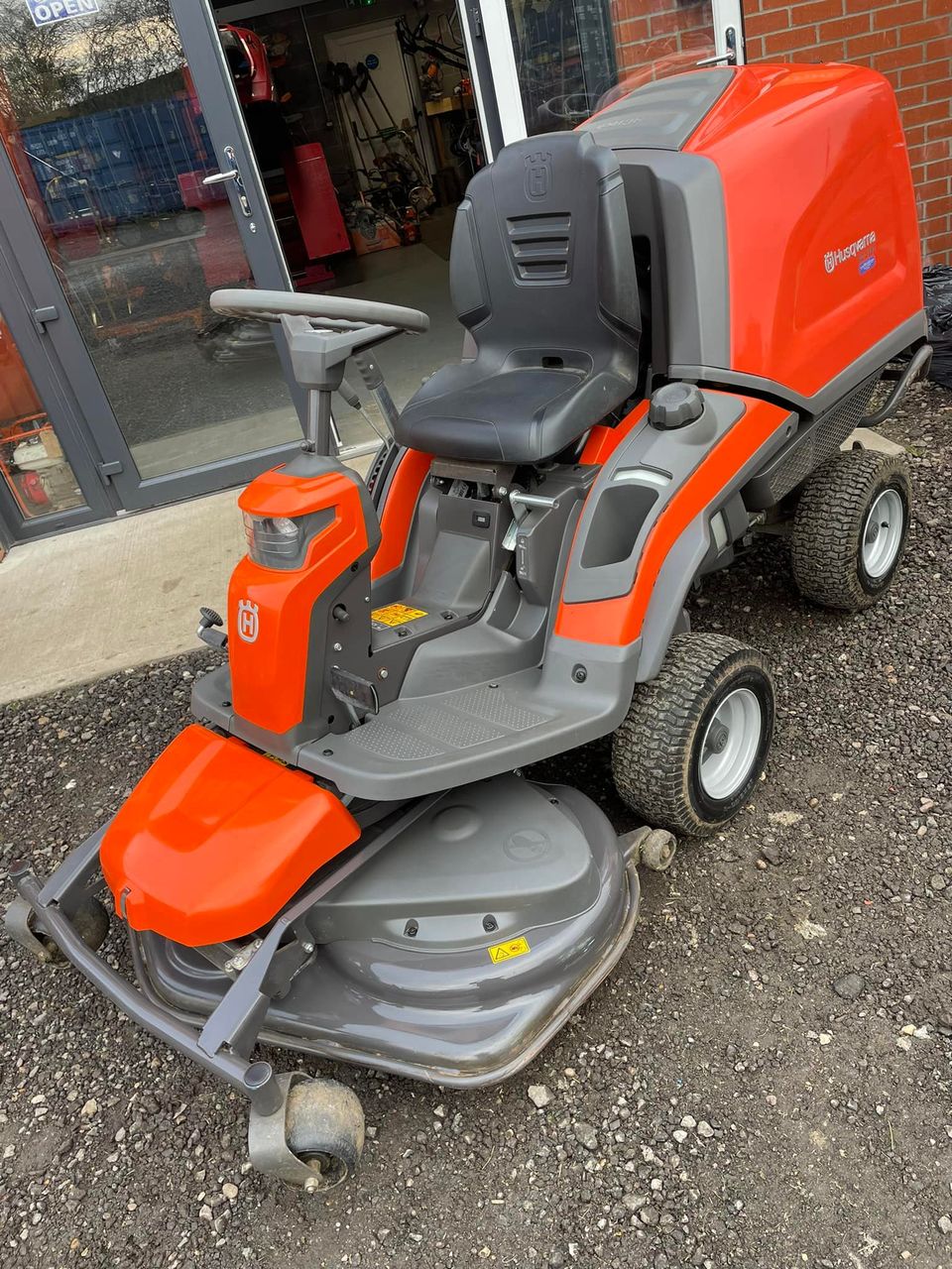 Husqvarna Service